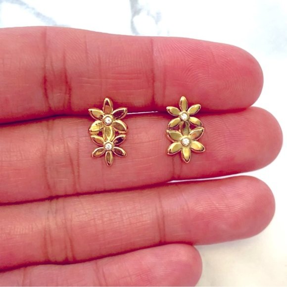18k Gold Plated Flower Zircon Stud Earrings - Picture 6 of 7